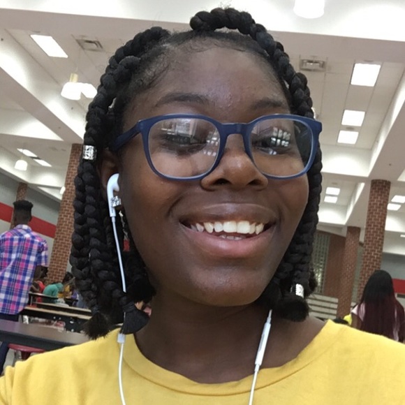 Meet your Posher, Rolande - Picture 5 of 5